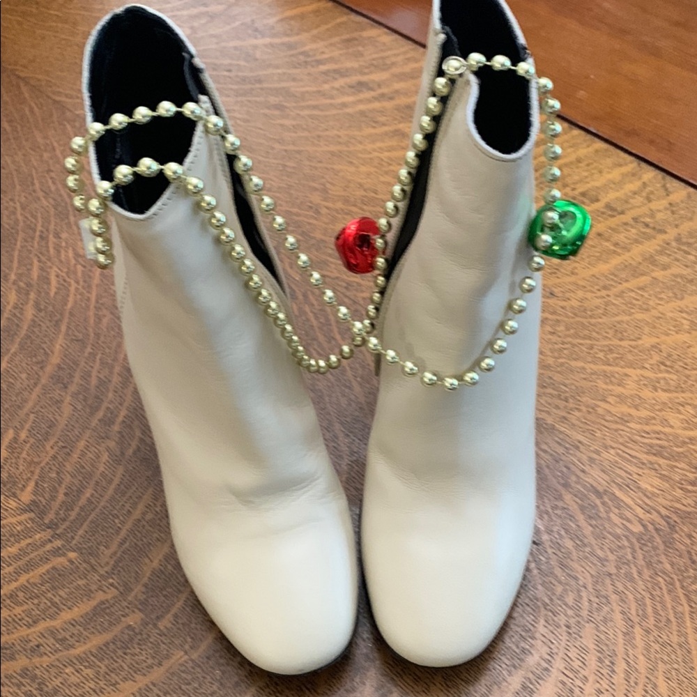 Elegant White Women's Boots